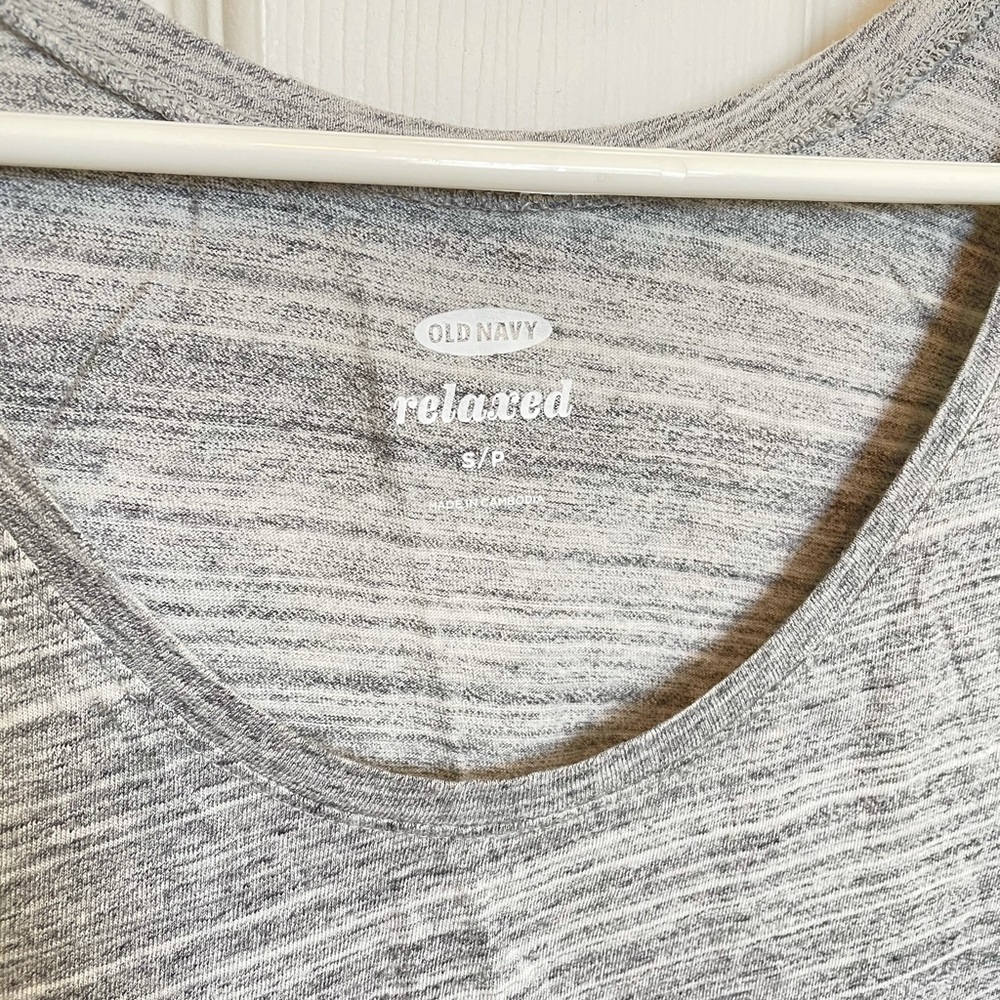 Old navy tank - Picture 2 of 2